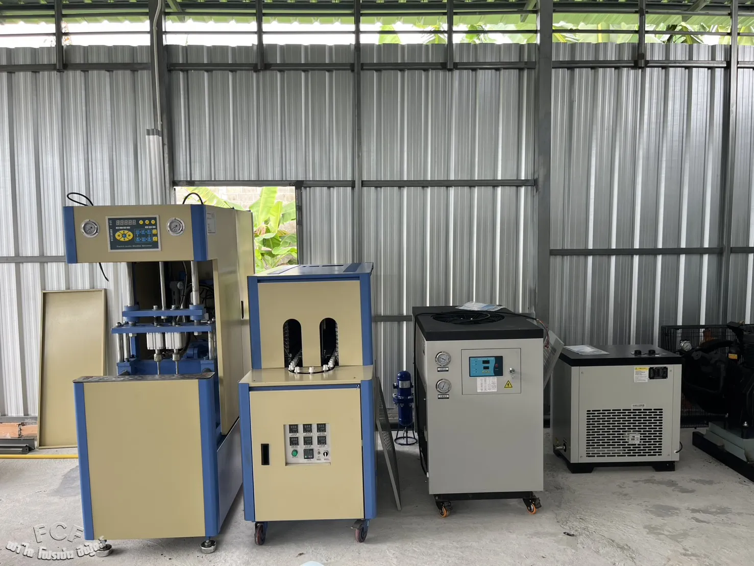 ติดตั้งเครื่องเป่าขวด PET แบบกึ่งอัตโนมัติ รุ่น HZ-880 ณ สงขลา