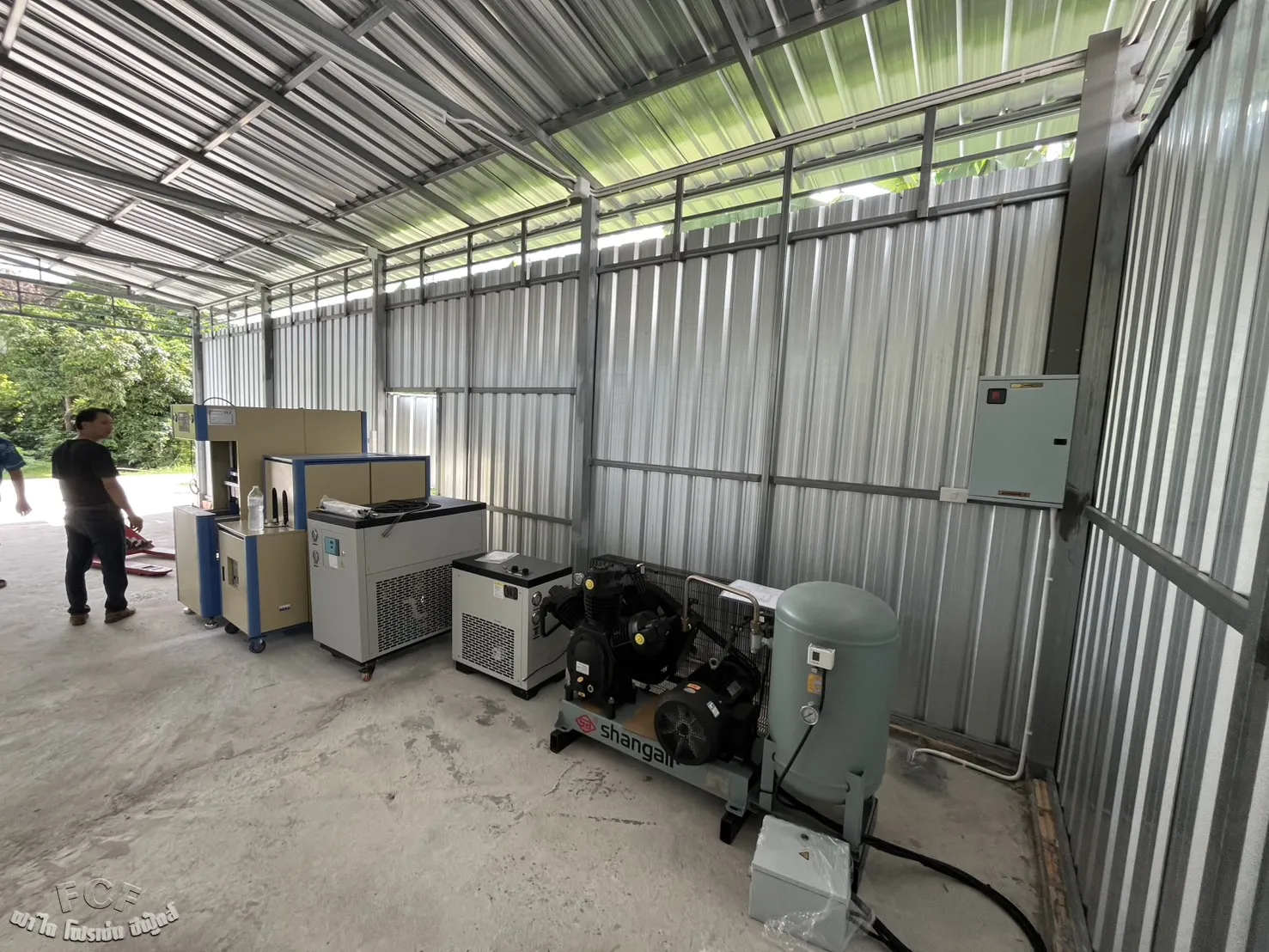 ติดตั้งเครื่องเป่าขวด PET แบบกึ่งอัตโนมัติ รุ่น HZ-880 ณ สงขลา
