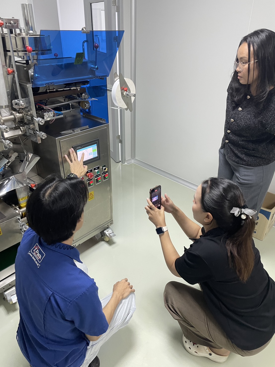 ติดตั้งเครื่องบรรจุชาอัตโนมัติ  ซองในซองนอก ติดเชือกติดเเท็ก    ปทุมธานี