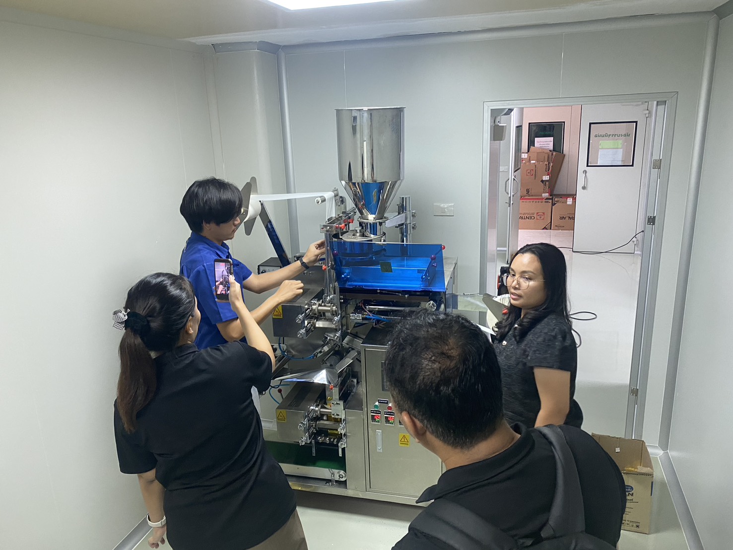 ติดตั้งเครื่องบรรจุชาอัตโนมัติ  ซองในซองนอก ติดเชือกติดเเท็ก    ปทุมธานี